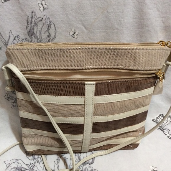 Crossbody Multi Colors Purse - Picture 5 of 5